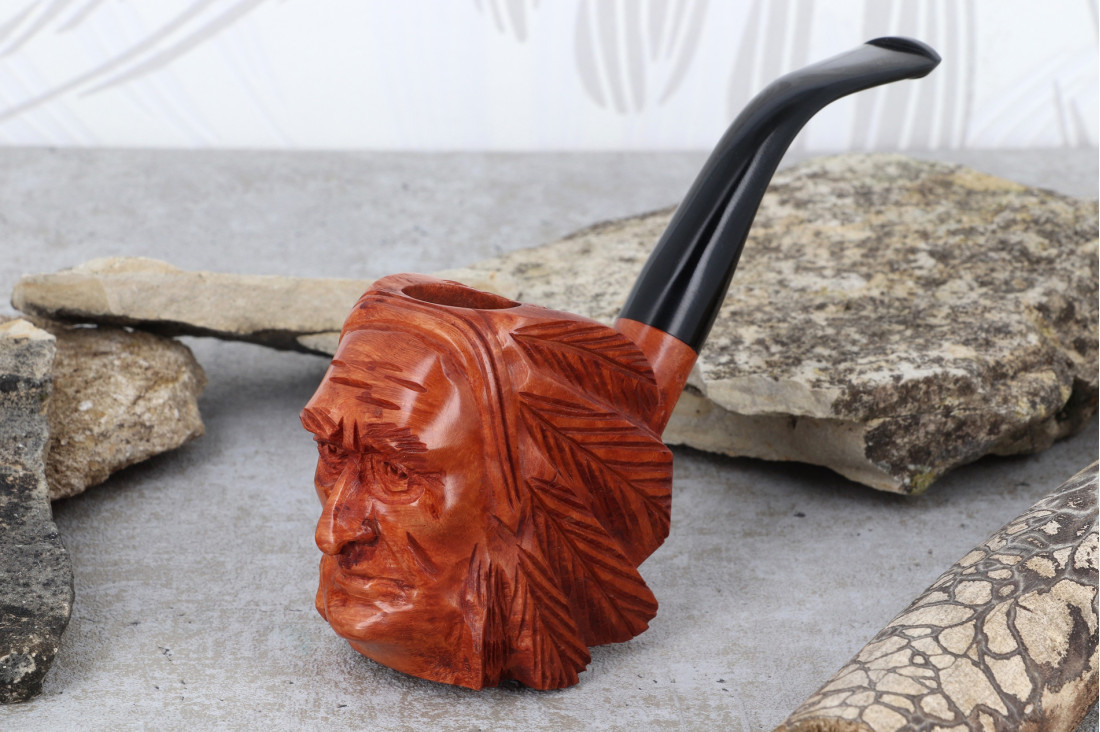 Pipe Sculptée Main Par Les Indiens Ticuna D'Amazonie - Pièce Artisanale Unique Colombie
