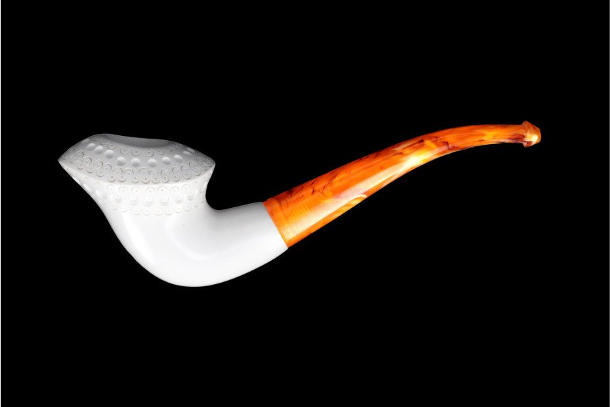 Pipe en écume de mer gravée divers motifs (forme Calabash)