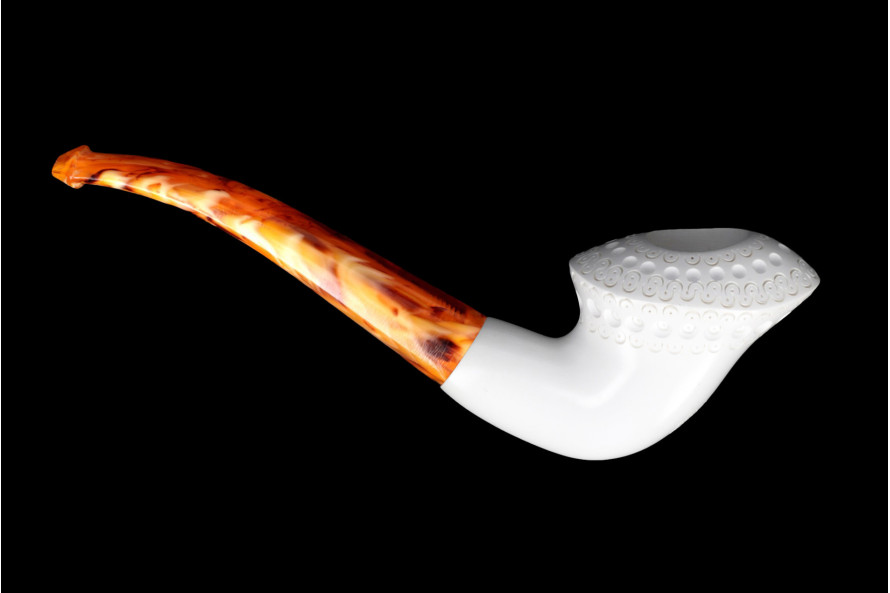 Pipe en écume de mer gravée divers motifs (forme Calabash)
