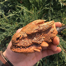 La pipe dragon sculptée à la main