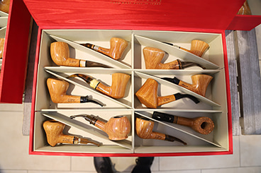 Une exposition exceptionnelle de pipes de l'artisan italien Luigi Viprati
