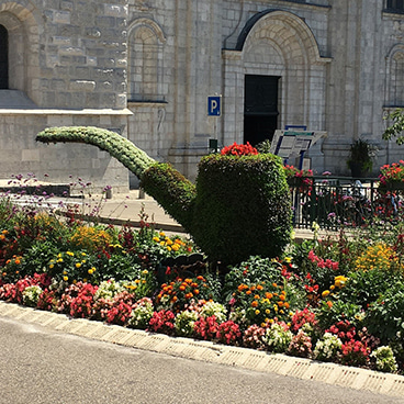 La pipe en fleurs dans la ville de Saint-Claude